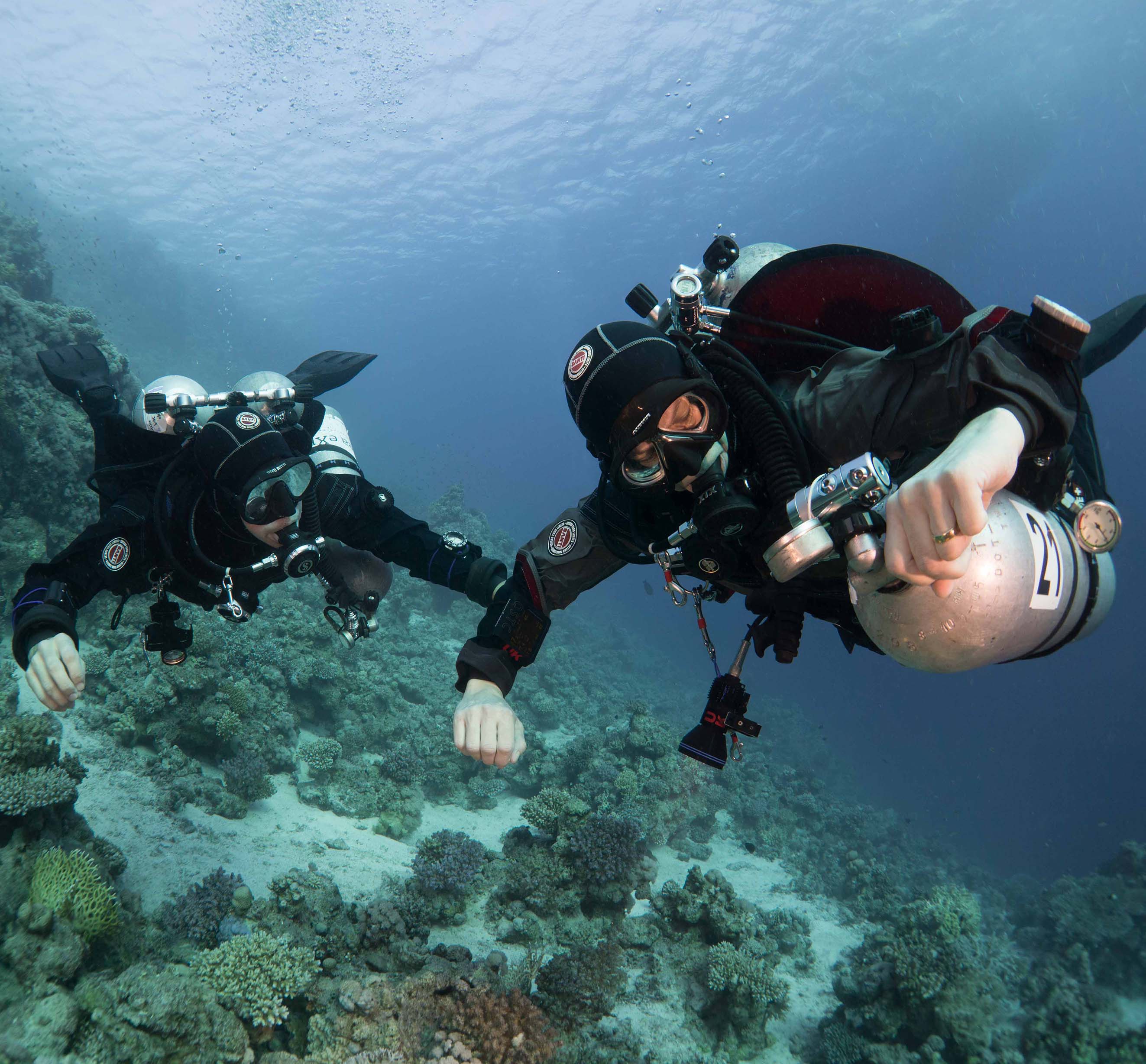 GUE diving photograph
